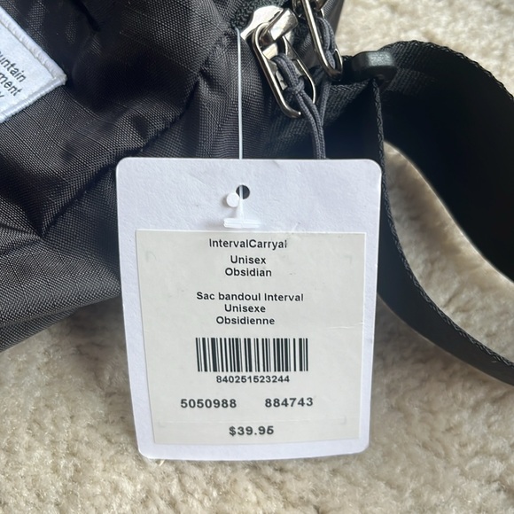 MEC Interval Carry All Bag. NWT - Picture 5 of 6